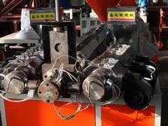 輪胎雕花機(jī)與輪胎開(kāi)槽機(jī) 價(jià)格、供應(yīng)商與行業(yè)應(yīng)用解析